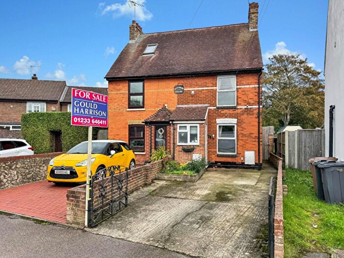 2 Bedroom Semi-detached House For Sale In Mead Road, Willesborough, Ashford, TN24
