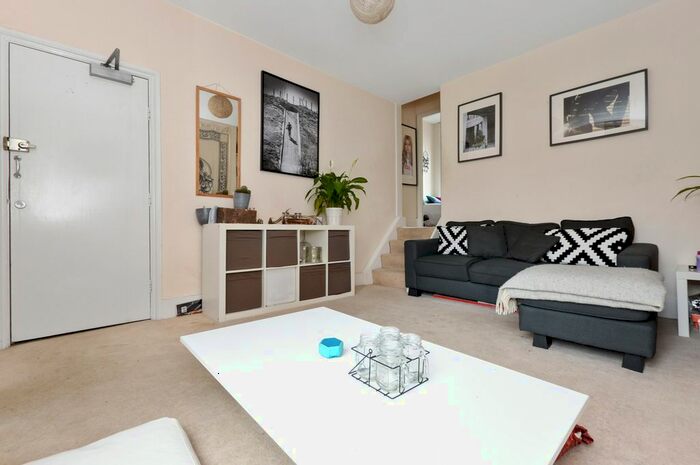 2 Bedroom Flat To Rent In Sotheby Road, London, N5