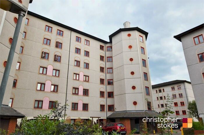 1 Bedroom Flat To Rent In Geddington Court, Eleanor Way, Waltham Cross, Hertfordshire, EN8