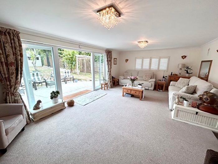 4 Bedroom Detached House For Sale In The Fairway, Sandown, PO36