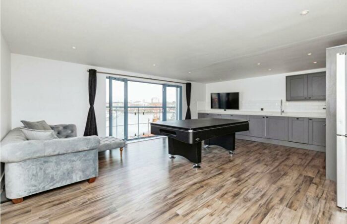 3 Bedroom Apartment To Rent In The Quay, Cumberland Road, Harbourside, BS1