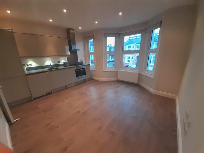 2 Bedroom Flat To Rent In Manwood Road, Crofton Park/Catford, SE4
