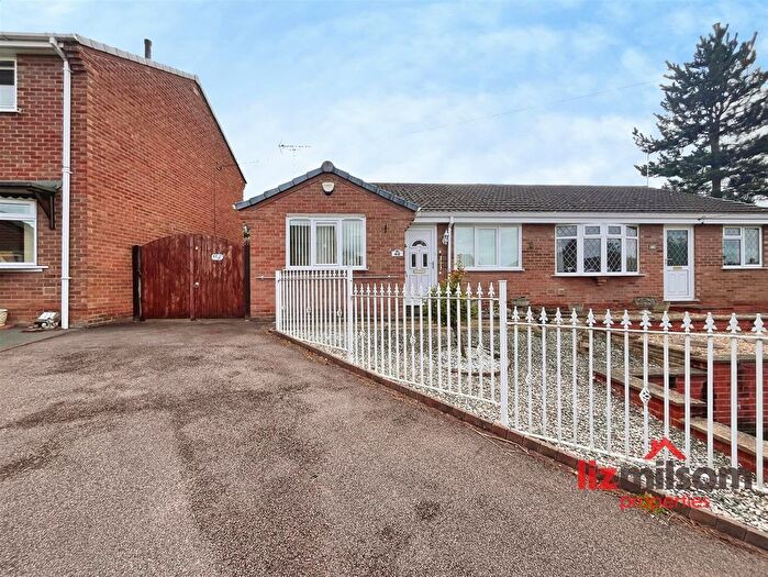 2 Bedroom Semi Detached Bungalow For Sale In Fabis Close, Swadlincote, DE11