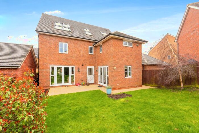 5 Bedroom Detached House For Sale In Summers Hill Drive, Papworth Everard, Cambridge, CB23