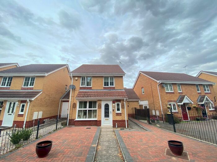 3 Bedroom Detached House To Rent In Farriers Way, Houghton Regis, Dunstable, LU5