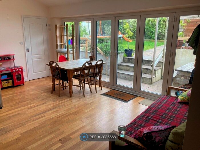 4 Bedroom End Of Terrace House To Rent In Wessex Road, Dorchester, DT1