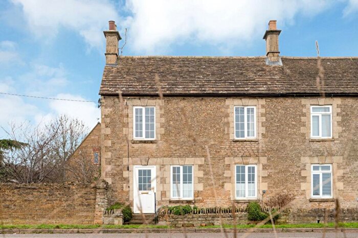 3 Bedroom Semi-Detached House For Sale In Stamford Road, Easton On The Hill, PE9