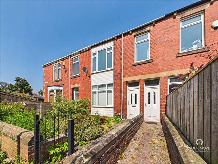 2 Bedroom Flat To Rent In Alice Street, Winlaton, Blaydon-on-tyne, NE21