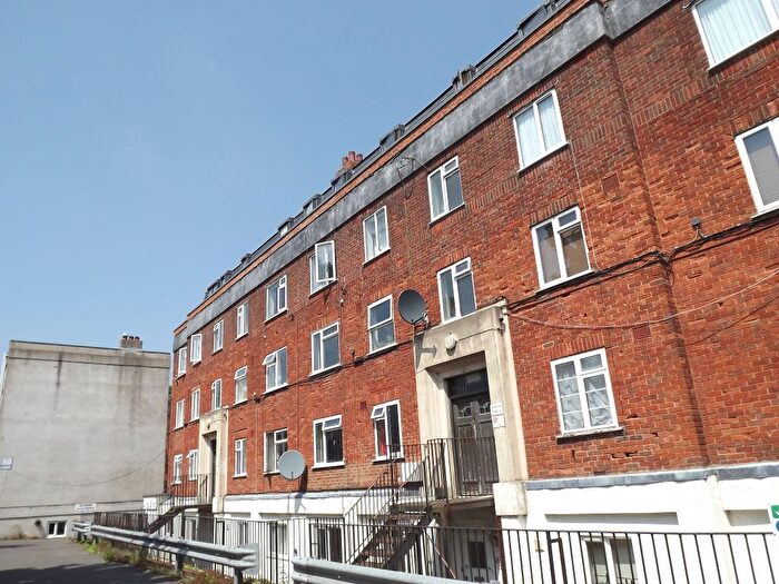 2 Bedroom Flat To Rent In Park Crescent Place, Brighton, BN2