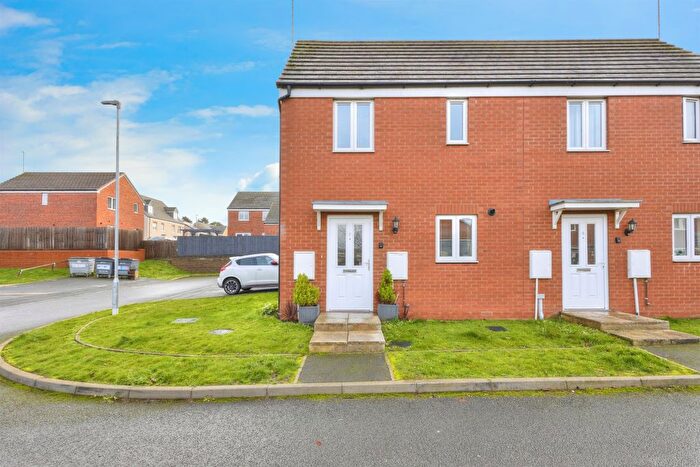 1 Bedroom Semi-Detached House For Sale In Penfold Close, Northampton, NN2