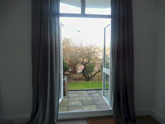 1 Bedroom Ground Flat To Rent In Ladysmith Road, Plymouth, PL4