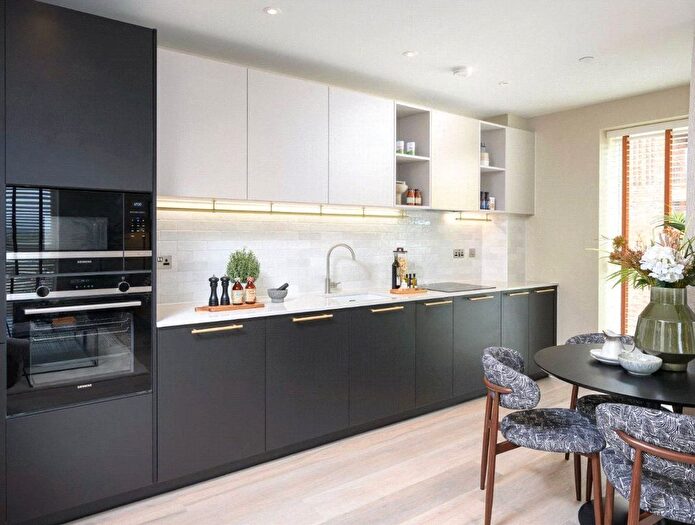 2 Bedroom Flat For Sale In Alexandra Gate, N8