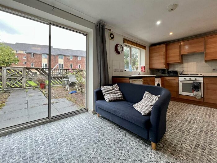 5 Bedroom Terraced House To Rent In Hartford Court, Heaton, NE6