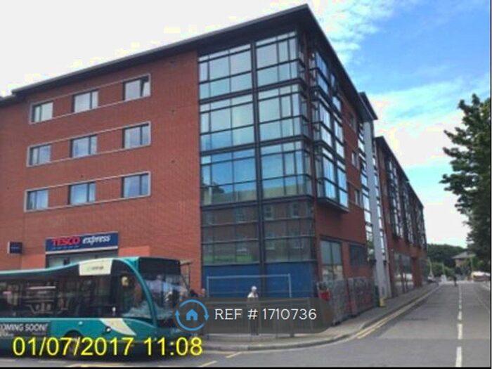 2 Bedroom Flat To Rent In Marconi Plaza, Chelmsford, CM1