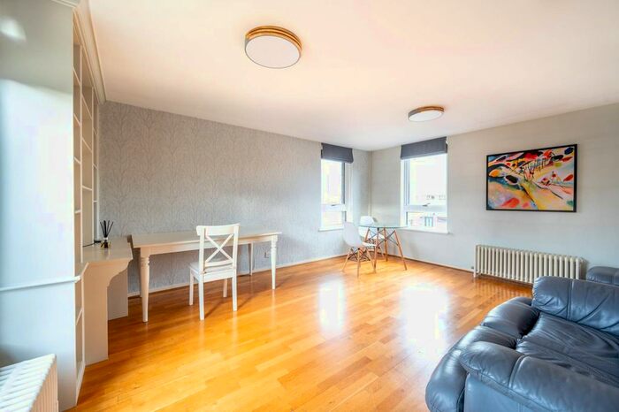 1 Bedroom Flat To Rent In Odhams Walk, Covent Garden, London, WC2H