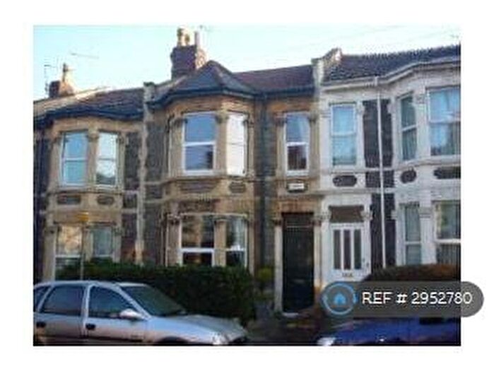 3 Bedroom Terraced House To Rent In Kennington Avenue, Bristol, BS7