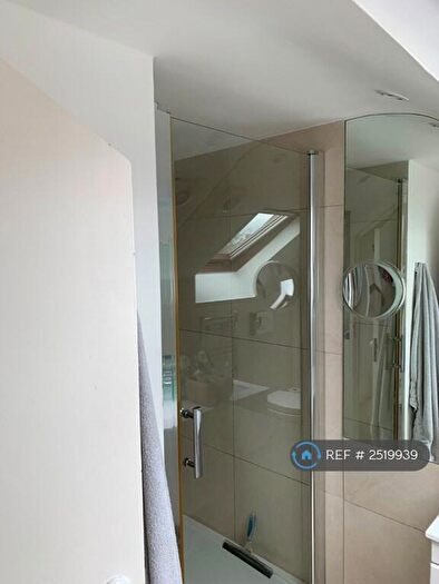 3 Bedroom Flat To Rent In Lyric Rd, London, SW13