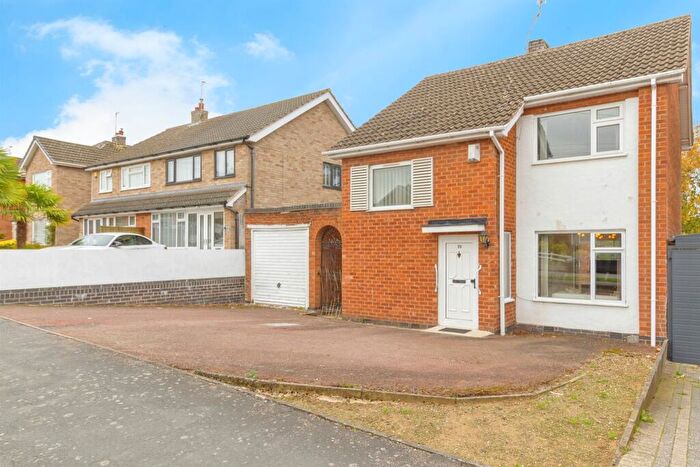 3 Bedroom Detached House For Sale In Fairstone Hill, Oadby, Leicester, LE2