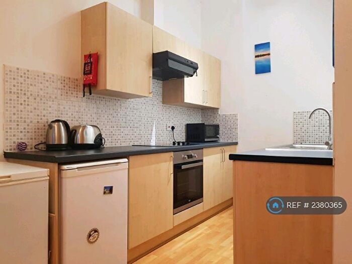 1 Bedroom Flat To Rent In Westfield Street, Edinburgh, EH11