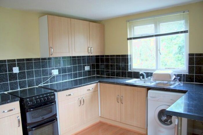 1 Bedroom Flat To Rent In Lind Street, Deptford, SE8