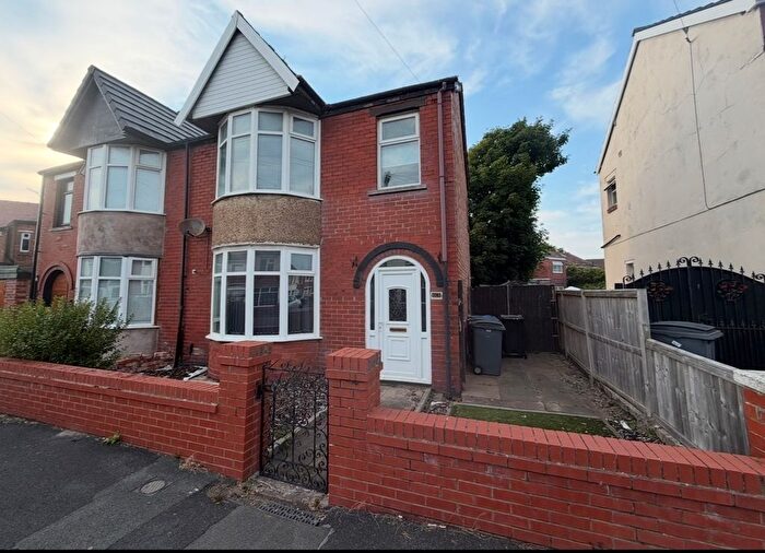 2 Bedroom Semi Detached House To Rent In Hemingway, Blackpool, FY4