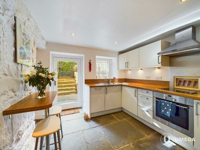 2 Bedroom Flat To Rent In Mary's Place, Stockbridge, Edinburgh, EH4