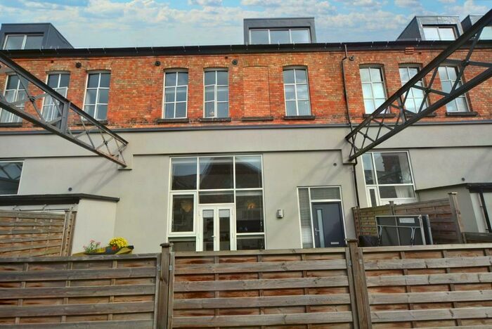 3 Bedroom Apartment For Sale In Wheatsheaf Court, Knighton Fields, Leicester, LE2