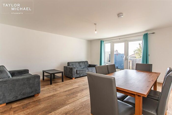 5 Bedroom Terraced House To Rent In Bevendean Road, Brighton, BN2