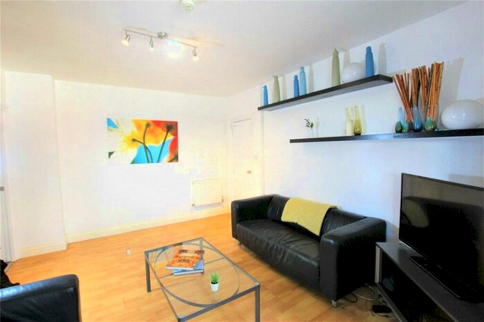1 Bedroom Property To Rent In Grove Street, London, SE8