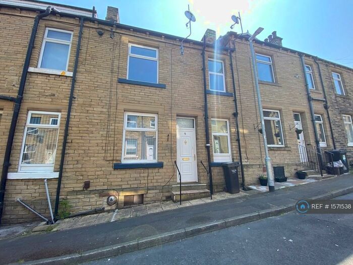 3 Bedroom Terraced House To Rent In Gathorne Street, Brighouse, HD6