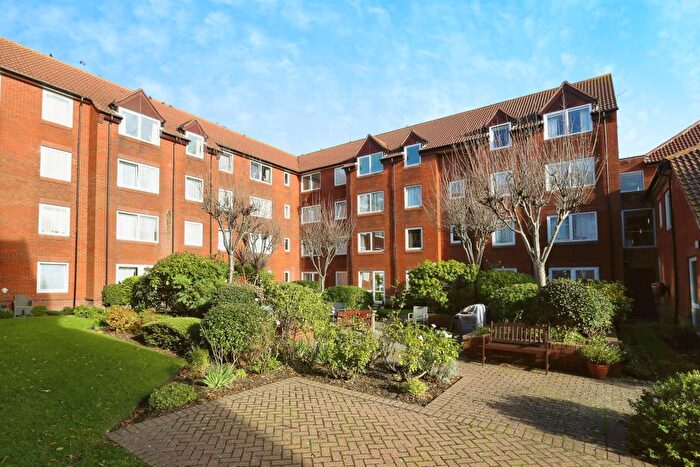 1 Bedroom Flat For Sale In Stoke Road, Gosport, PO12