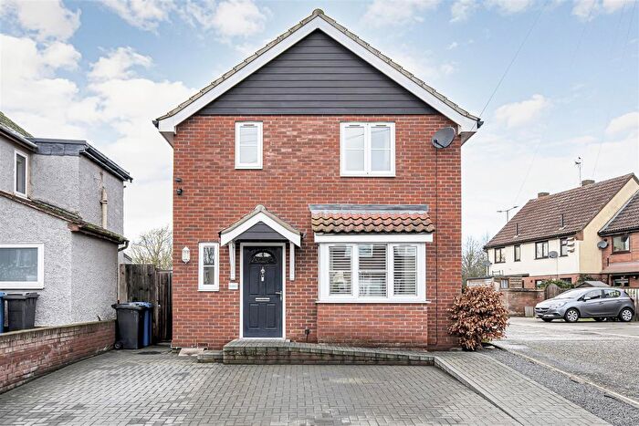 3 Bedroom Detached House For Sale In Cattawade Street, Brantham, CO11