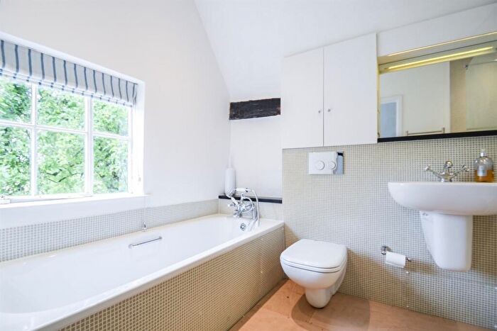5 Bedroom House To Rent In Barlavington, Petworth, West Sussex, GU28