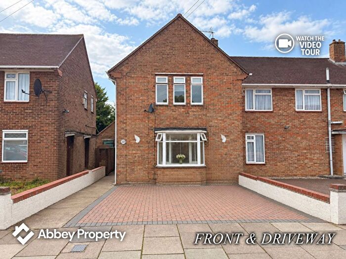 3 Bedroom Terraced House To Rent In Abbots Wood Road, Luton, LU2