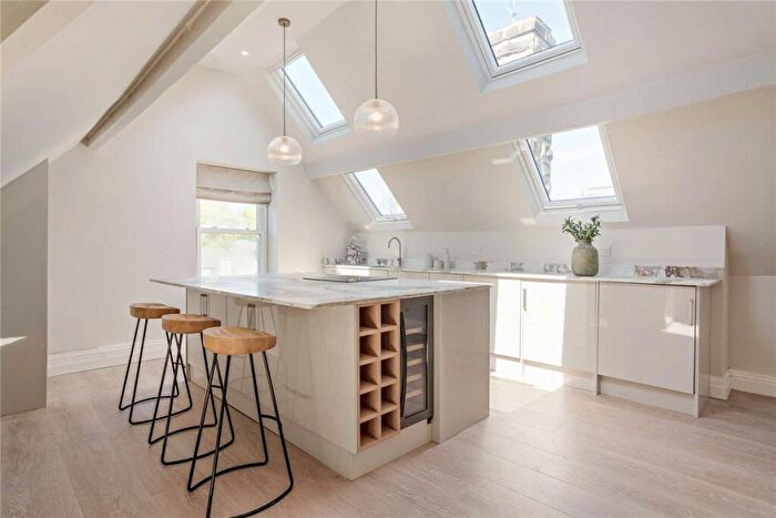 3 Bedroom Penthouse For Sale In The Oval, Harrogate, North Yorkshire, HG2