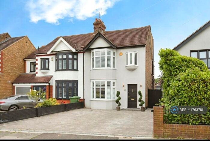 4 Bedroom Semi-Detached House To Rent In Pettits Lane, Romford, RM1