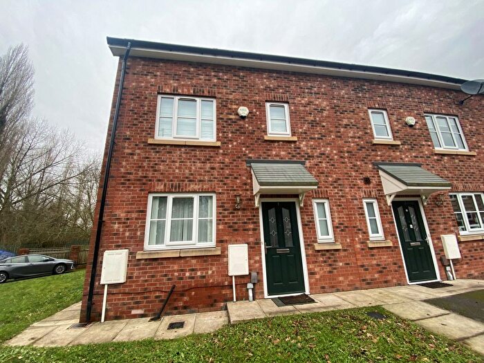 4 Bedroom Property To Rent In Valley Park Close, Stockport, SK5