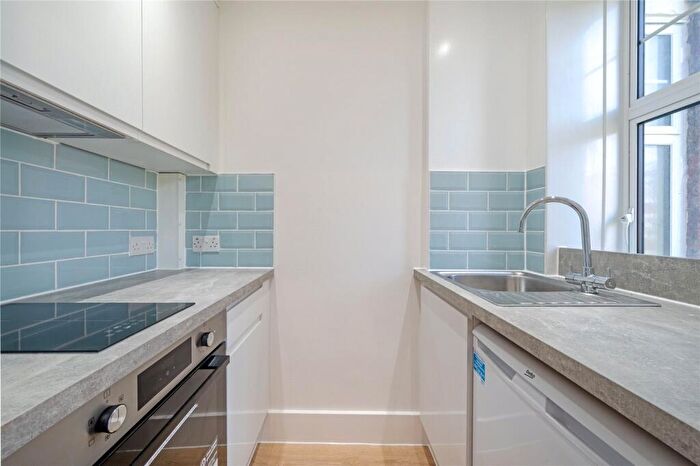 Studio To Rent In Holmefield Court, Belsize Grove, NW3