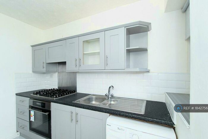 2 Bedroom Flat To Rent In New Road, Liverpool, L13