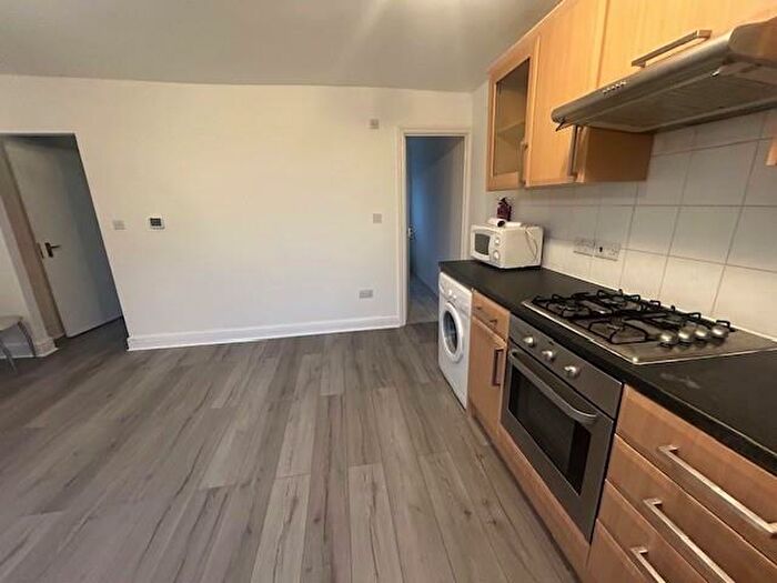 1 Bedroom Flat To Rent In Northumberland Park, Tottenham, N17