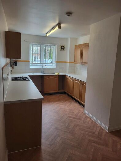3 Bedroom Terraced House To Rent In Buxhall Crescent, London, E9