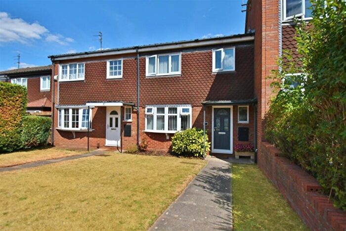 3 Bedroom Terraced House For Sale In Gresham Avenue, Leamington Spa, CV32