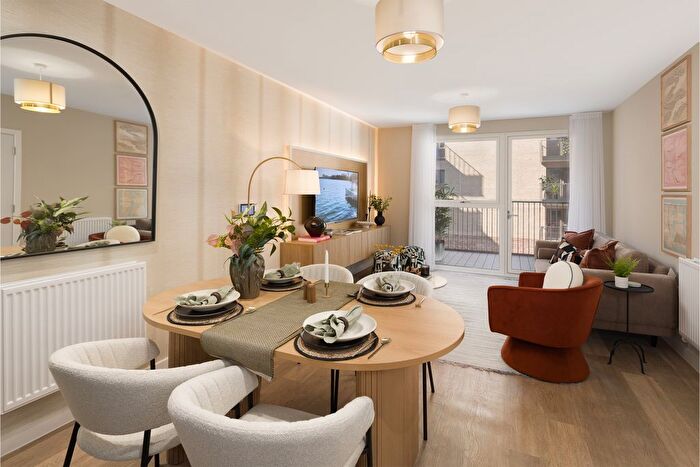 3 Bedroom Flat For Sale In "Newton Court" At Alan Pegg Place, Bell Green, Lower Sydenham, SE26