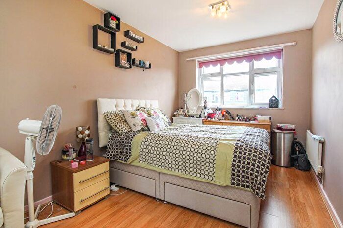 3 Bedroom Terraced House For Sale In Proctor Close, Kempston, MK42