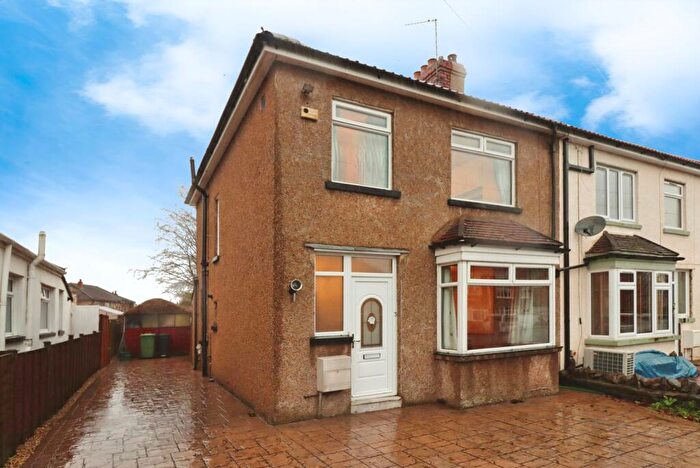 3 Bedroom Semi Detached House For Sale In Croomes Hill, Downend, Bristol, BS16