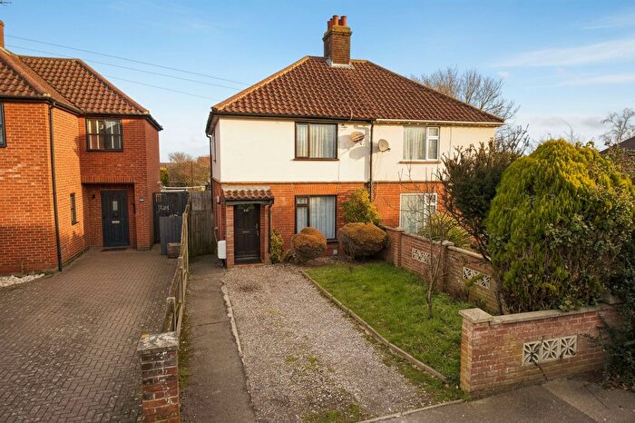 3 Bedroom Semi Detached House To Rent In Northfield Gardens, Wymondham, NR18