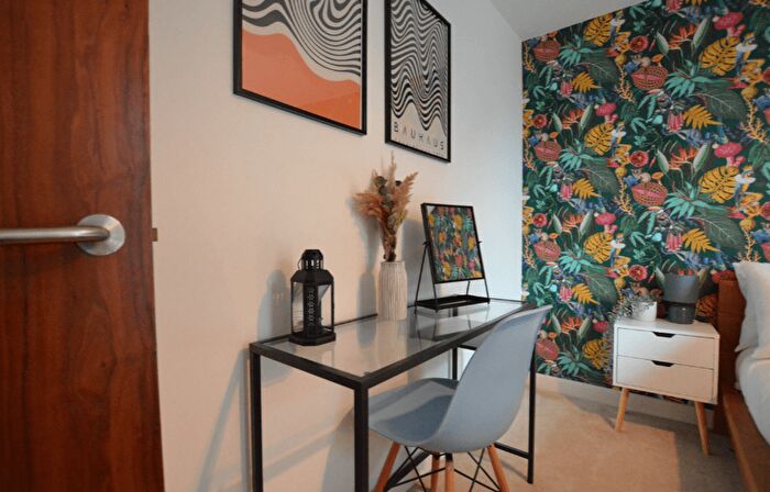 1 Bedroom Flat To Rent In Conway Road, London, SE18