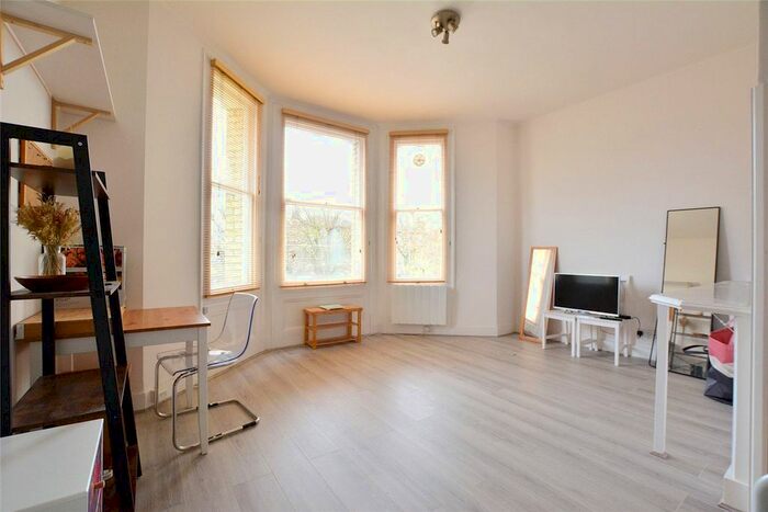 2 Bedroom Flat To Rent In Varma Court, Kidbrooke Grove, Blackheath, SE3