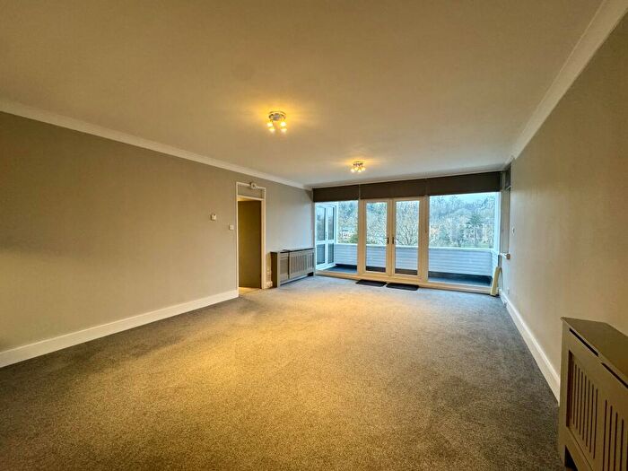 2 Bedroom Apartment To Rent In Riverside, Maidenhead, Berkshire, SL6