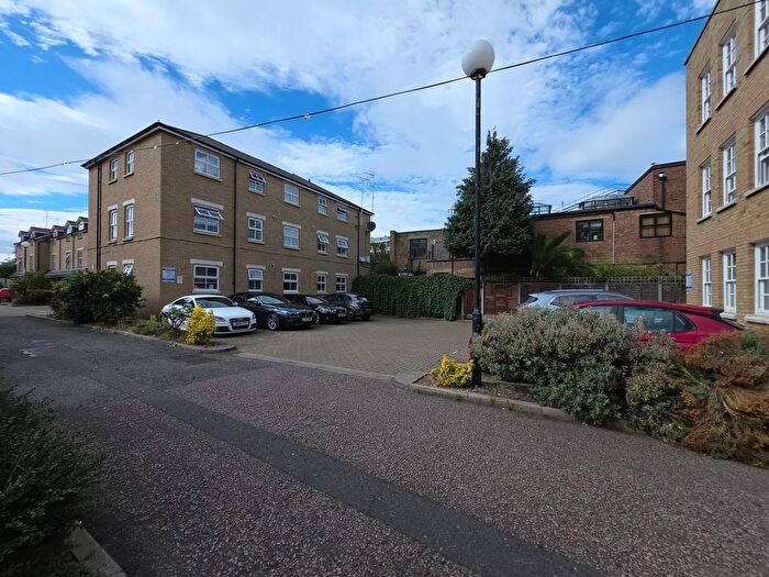 1 Bedroom Flat To Rent In Cromwell Lodge, Whitechapel, E1